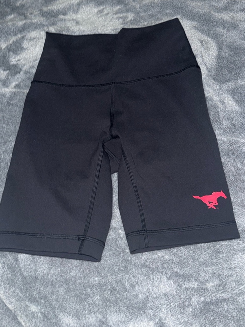 SMU lululemon biker shorts size 4